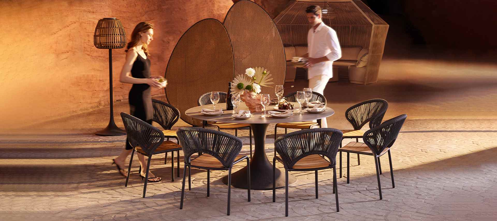 Verona runder Balkontisch Verona runder Balkontisch 120 cm Kohle, grauer Stein