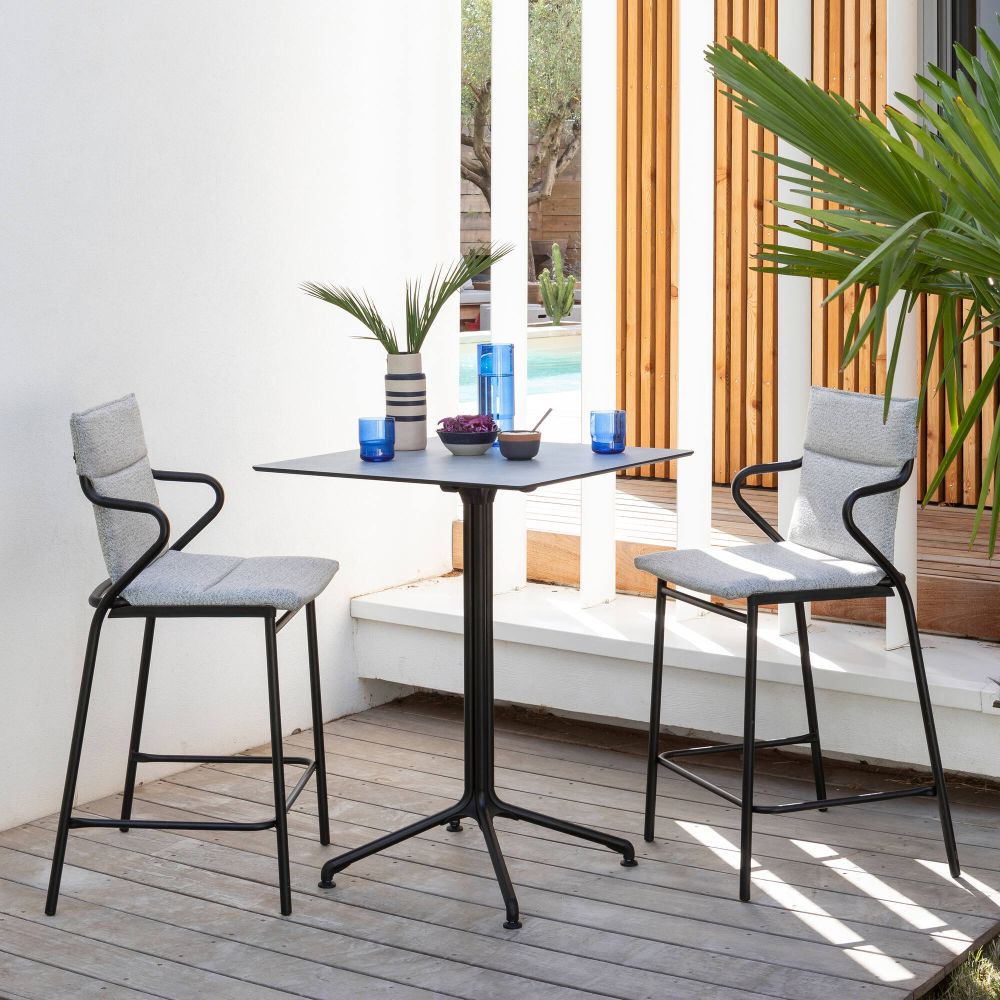 Ancone Esszimmerstuhl halbhoch – gepolstert, stapelbar & wetterfest für In- und Outdoor Cobalt Blau Ancone Esszimmerstuhl halbhoch – gepolstert, stapelbar & wetterfest für In- und Outdoor Cobalt Blau