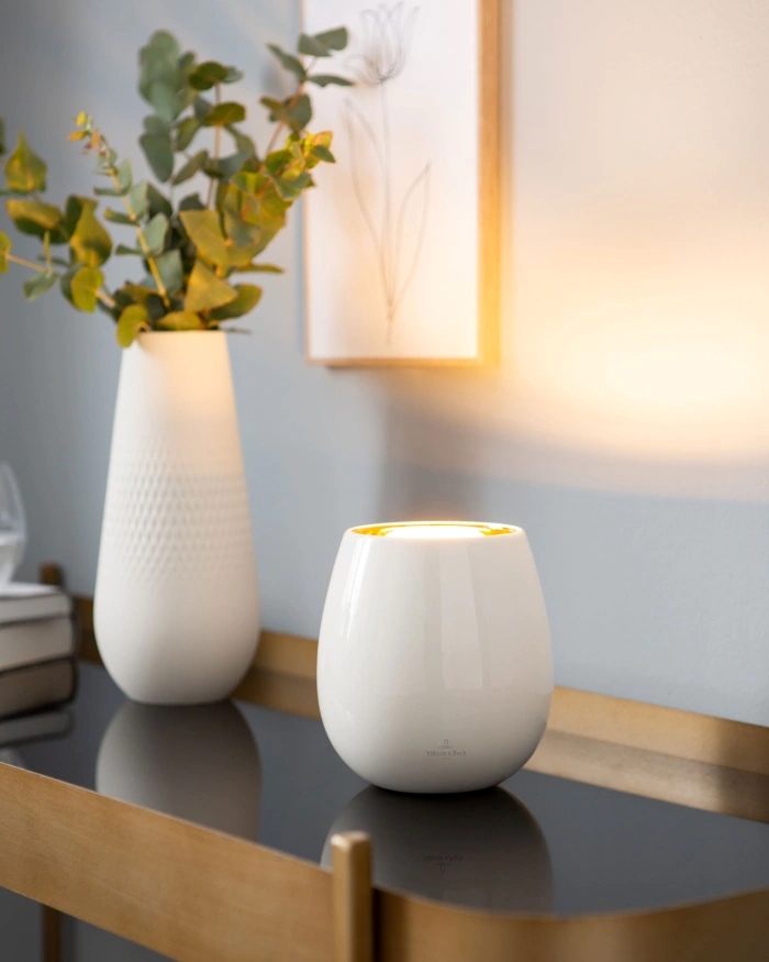 MUMBAI Akkuleuchte aus Keramik mit Goldakzent