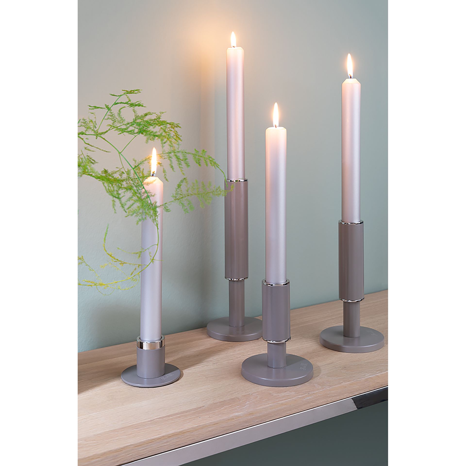 Ritmo hellbrauner Stabkerzenleuchter