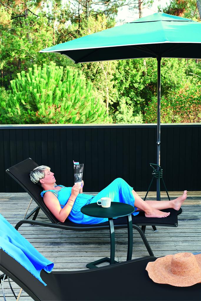 Alizé Beistelltisch versetzt Ø48 cm Alizé Beistelltisch versetzt Ø48 cm