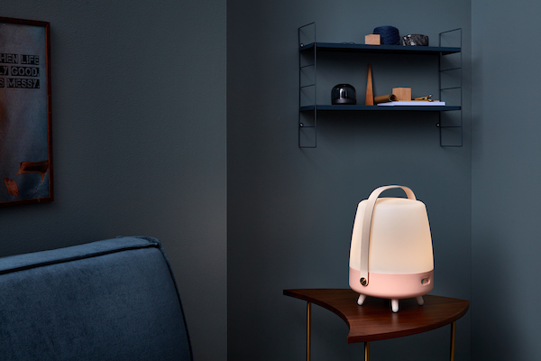 Lite-up Play, LED-Lampe mit Bluetooth-Lautsprecher Lite-up Play, LED-Lampe mit Bluetooth-Lautsprecher