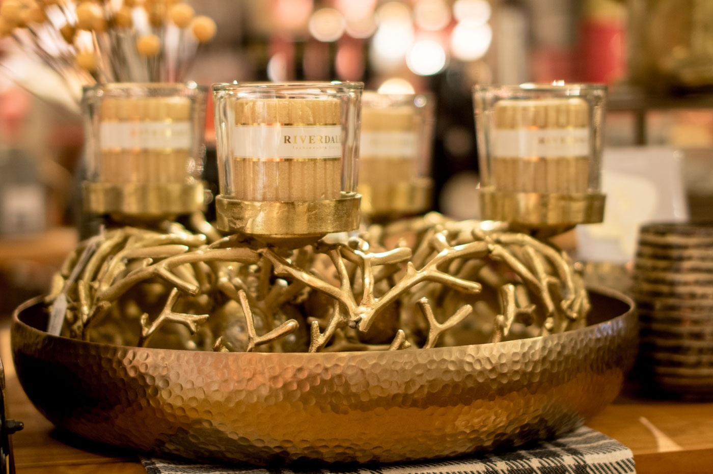 Astkranz mit 4 Kerzenhaltern – Adventskranz aus Aluminium Astkranz mit 4 Kerzenhaltern – Adventskranz aus Aluminium