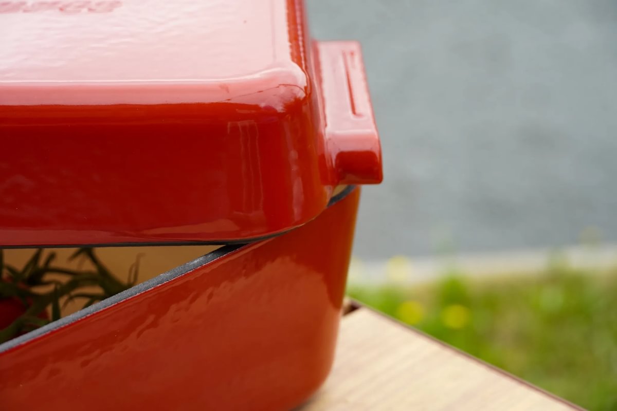 Oven Dish - rote Auflaufform aus Stahl