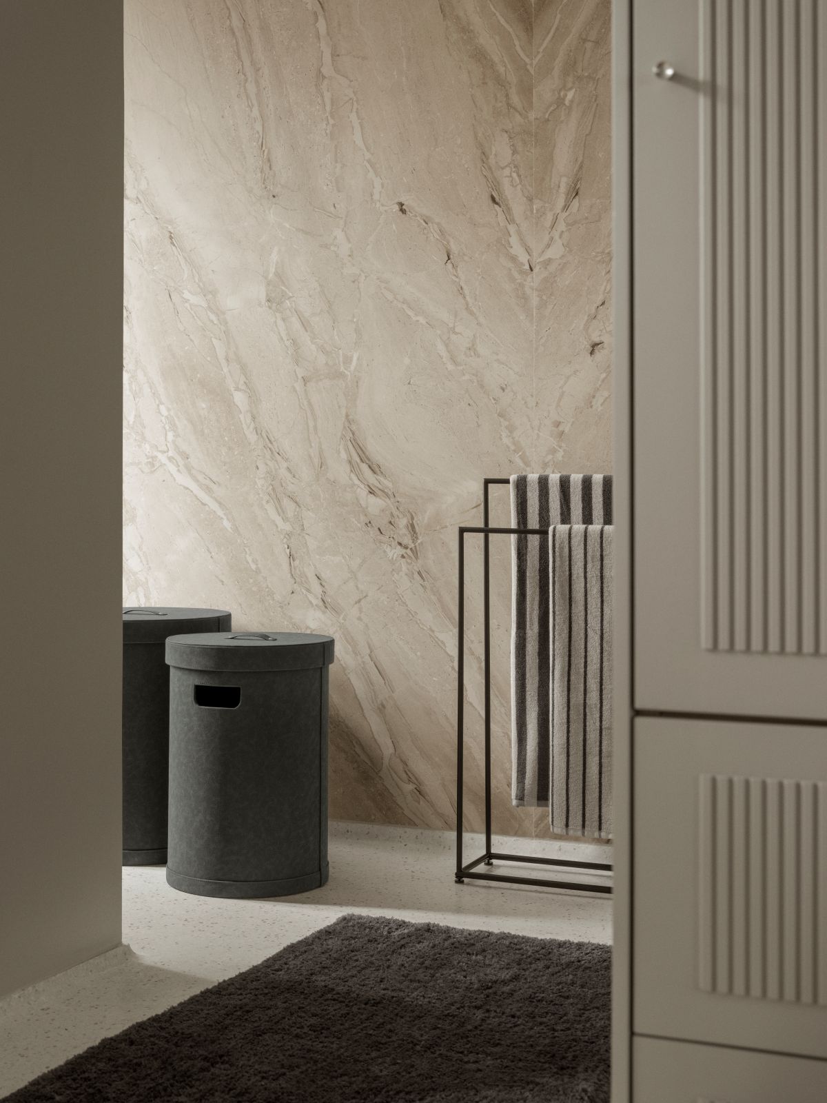 TUUFA Badematte - 70 x 140 cm - Dichter, samtiger Flor Magnet