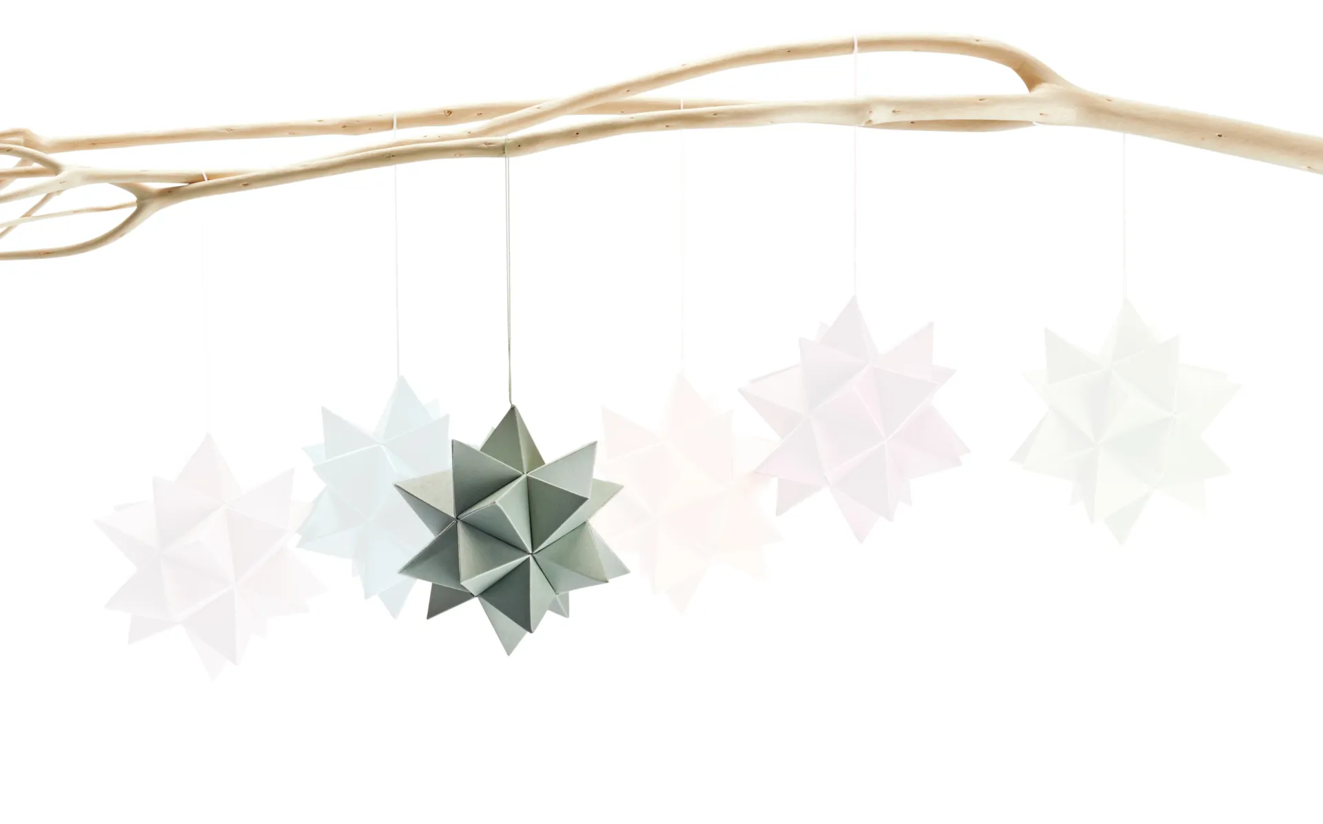 CRAFT Weihnachtsanhänger handgefaltet in 6 Farben salbei