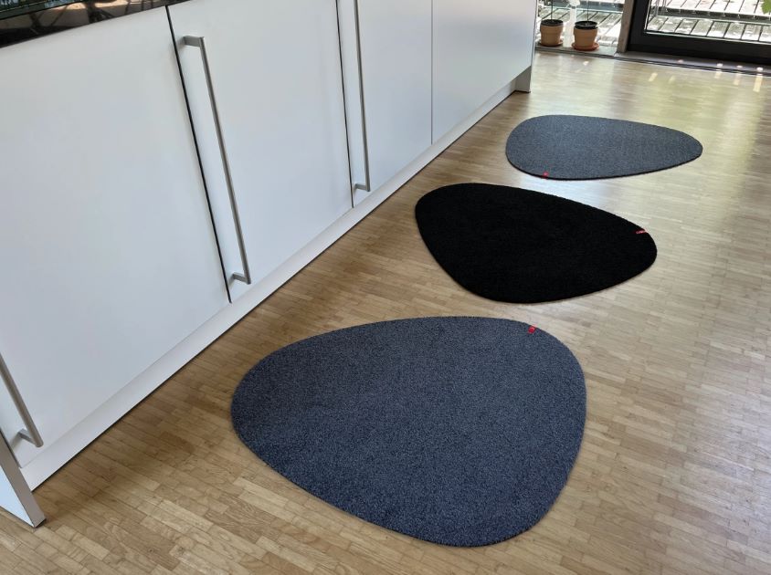 Kiesel Schuhabstreifer mit rutschfestem PVC-Rücken Kiesel Schuhabstreifer mit rutschfestem PVC-Rücken