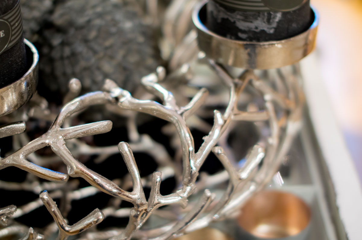 Astkranz mit 4 Kerzenhaltern – Adventskranz aus Aluminium Astkranz mit 4 Kerzenhaltern – Adventskranz aus Aluminium