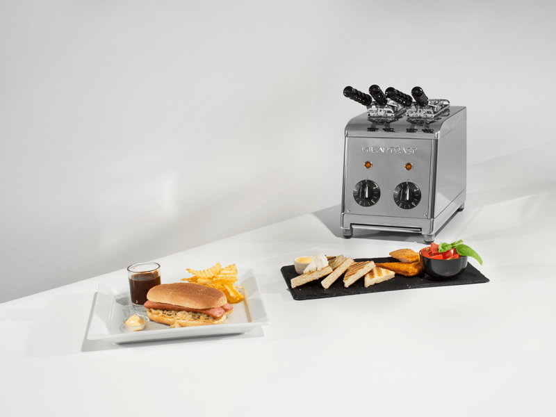 Sandwichtoaster mit Zangen Schwarz