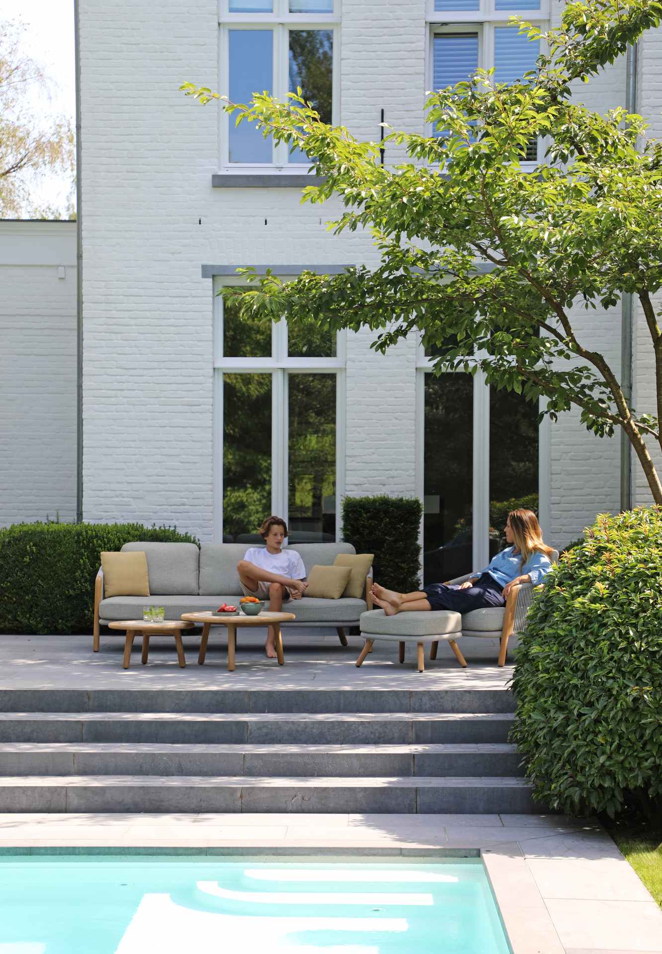 Haven 3-Sitzer Outdoor Lounge Sofa in Mokka Haven 3-Sitzer Outdoor Lounge Sofa in Mokka