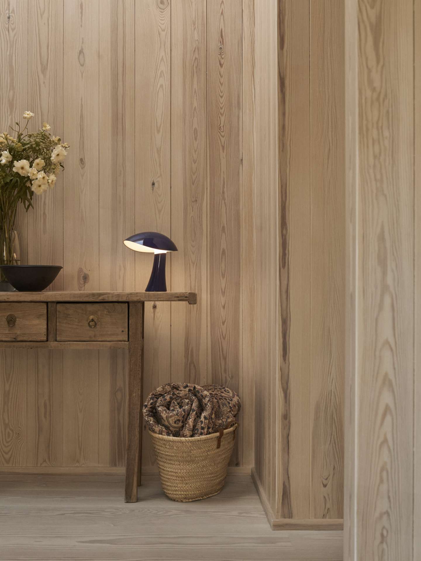 Rumee tragbare Tischleuchte Rumee tragbare Tischleuchte Night Blau