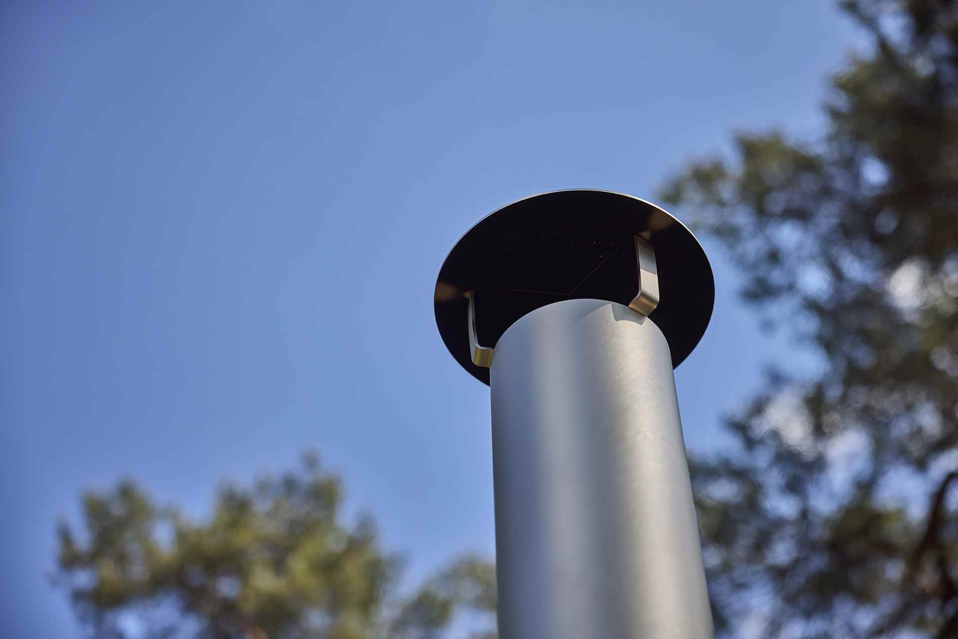 Quaruba Außenkamin Edelstahl matt Mit Rollen 4 Seiten Glas XXL