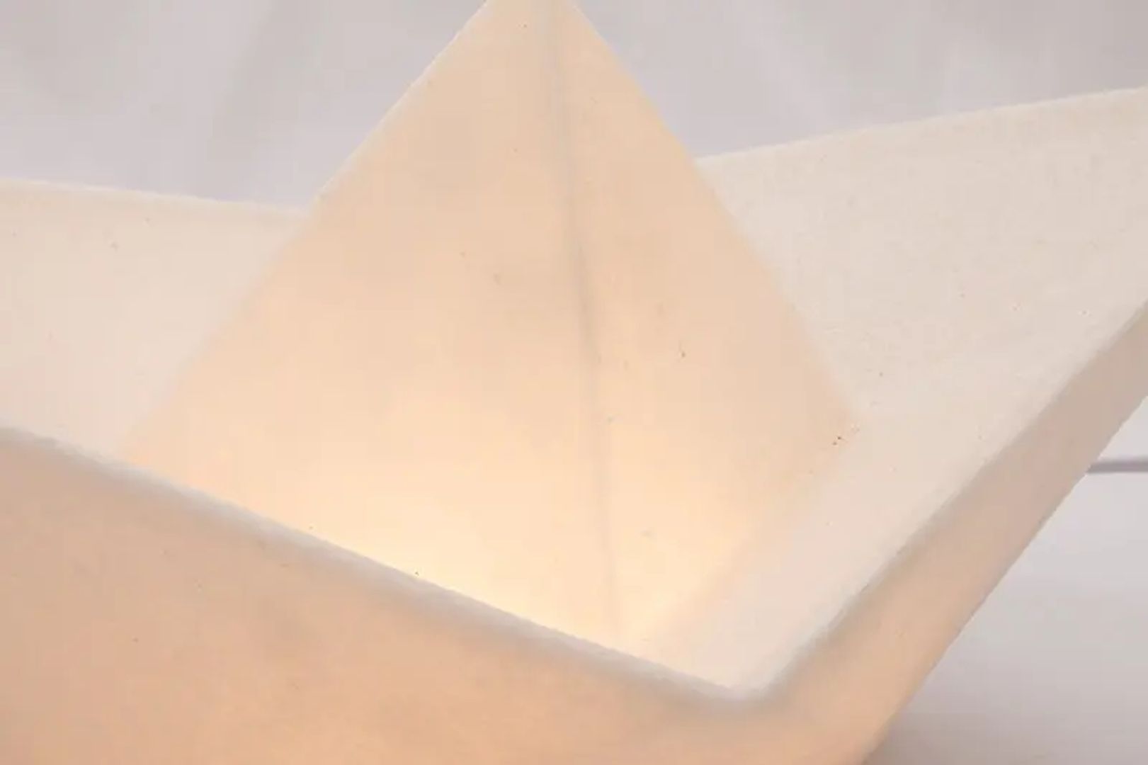 Papier Boot Lampe aus Harz, Länge 40 cm, Höhe16,5 cm