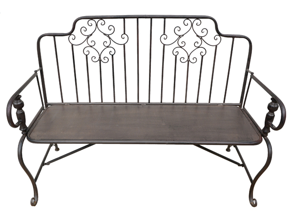 Eisenbank mit Verzierungen Eisenbank mit Verzierungen
