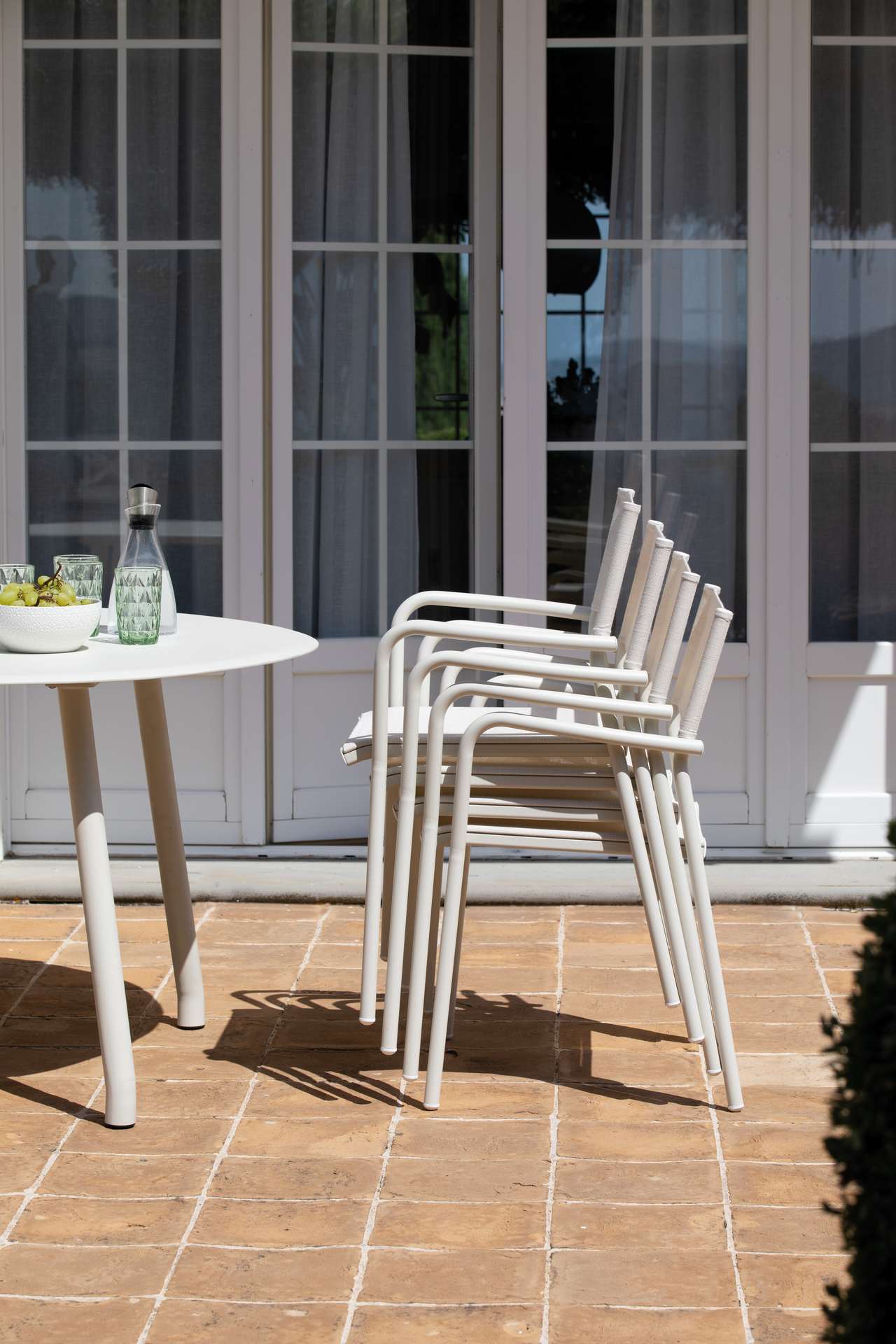 Emma Gartensessel stapelbar Ivory / Lehm