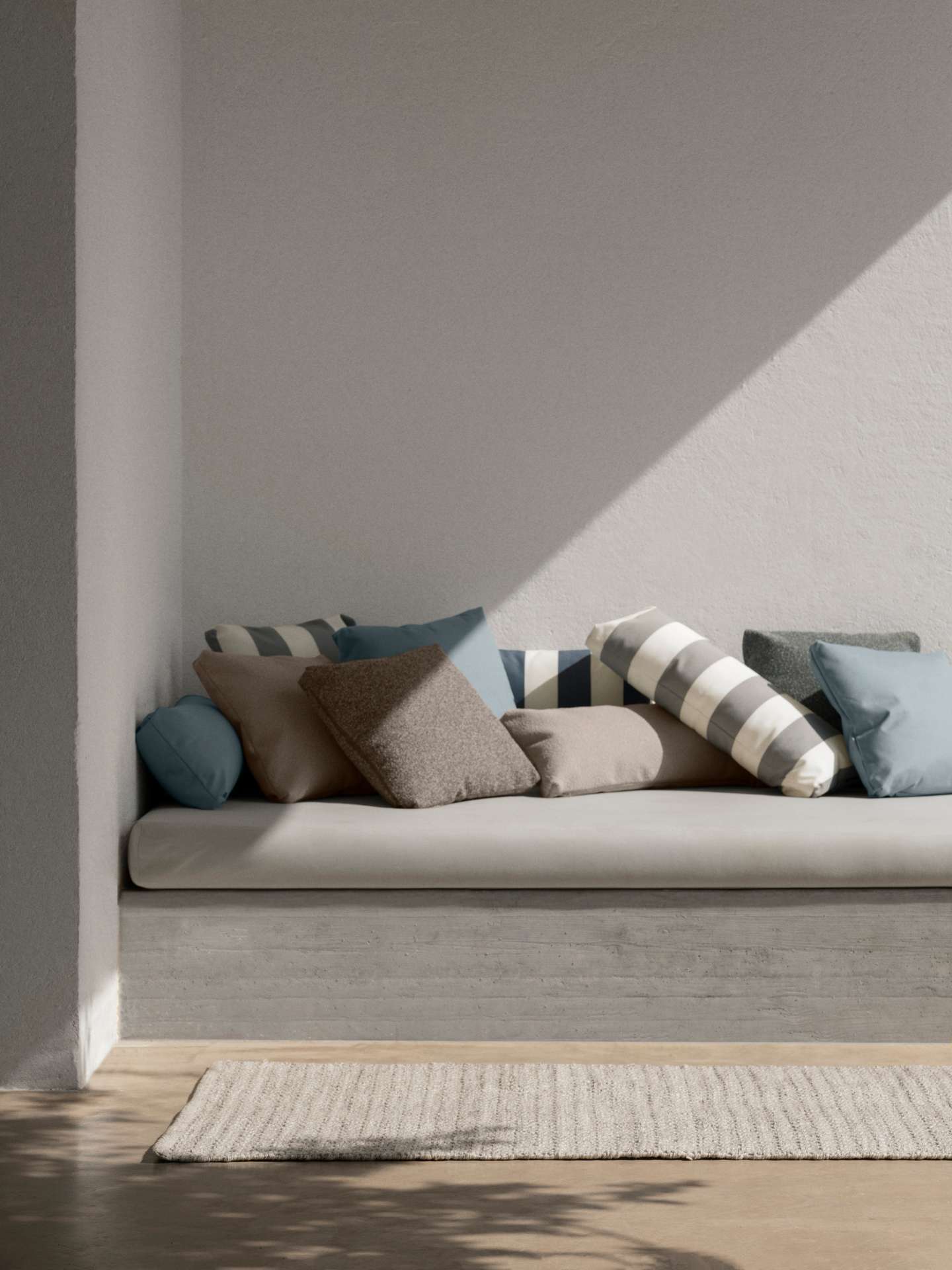 Kissen Stay - wasserabweisend & UV-beständig für Outdoor & Indoor 45 x 45 Duck Green/Lily White