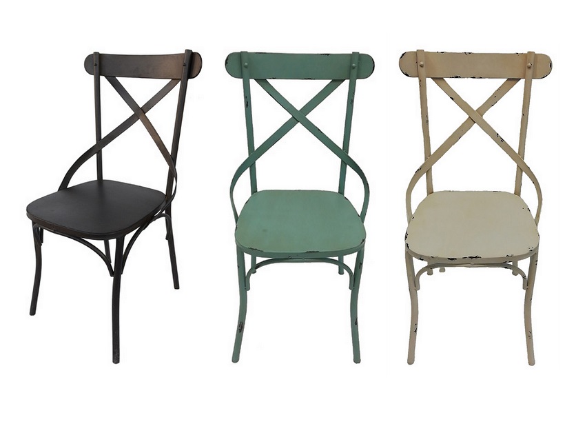 Metallstuhl mit Patina