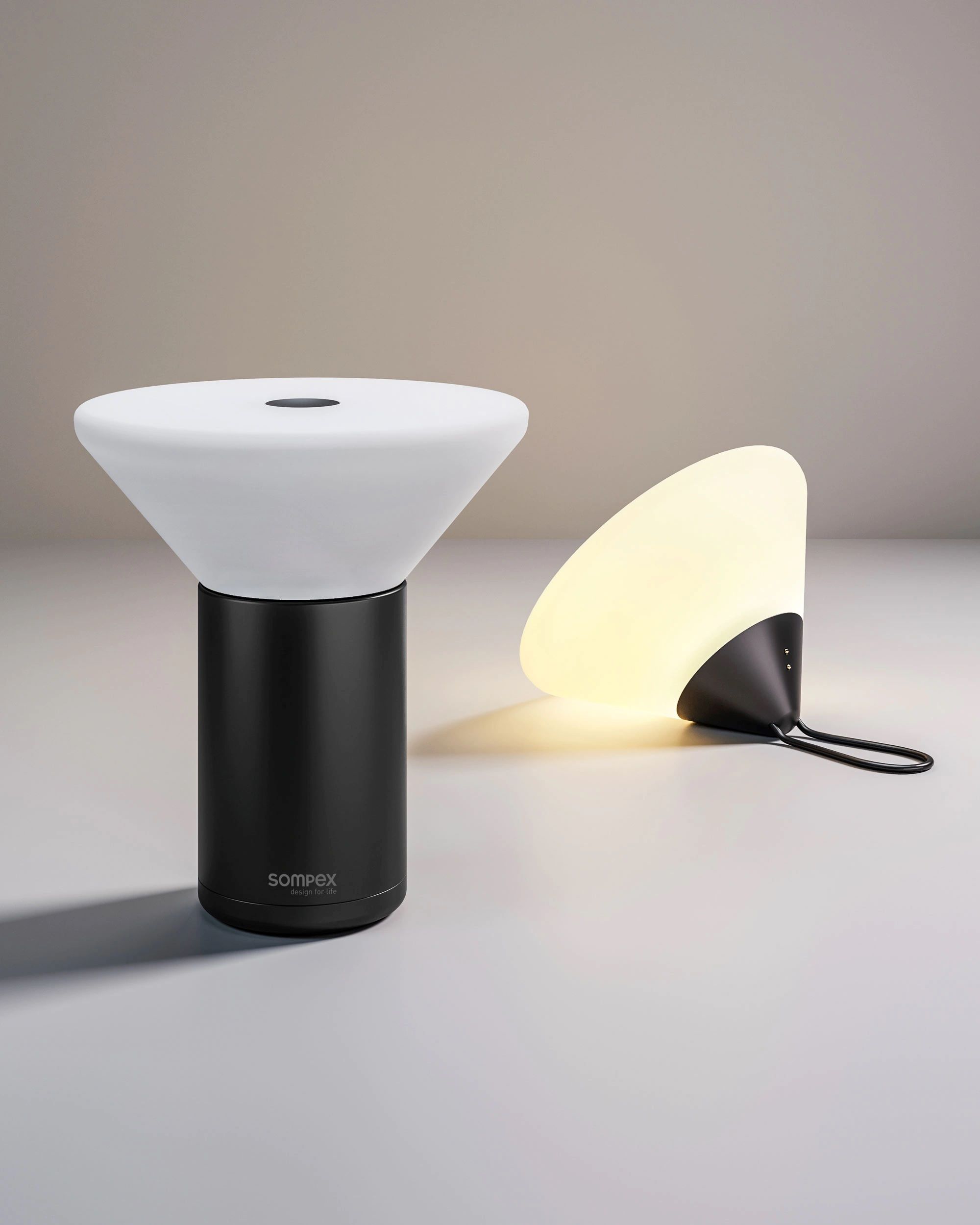 MIKONO Akku-Tisch-Pendelleuchte In- und Outdoor schwarz MIKONO Akku-Tisch-Pendelleuchte In- und Outdoor schwarz