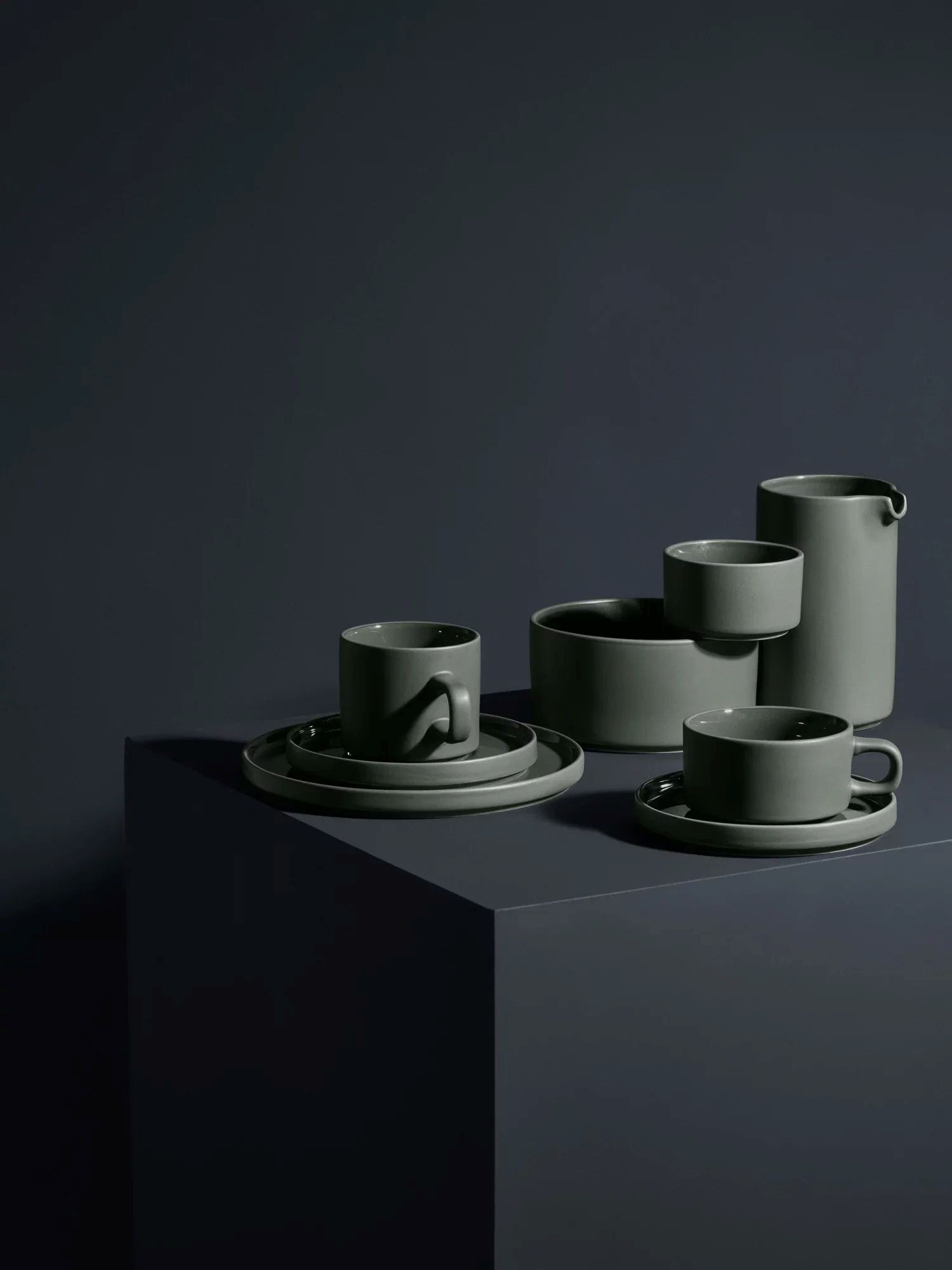 PILAR Salat- & Servierschüssel aus Keramik.jpg PILAR Salat- & Servierschüssel aus Keramik