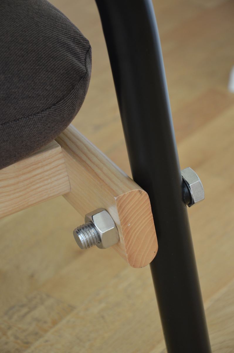 Sessel BILLY, Gestell: Esche, Armlehne: Stahlrohr schwarz/braun/beige