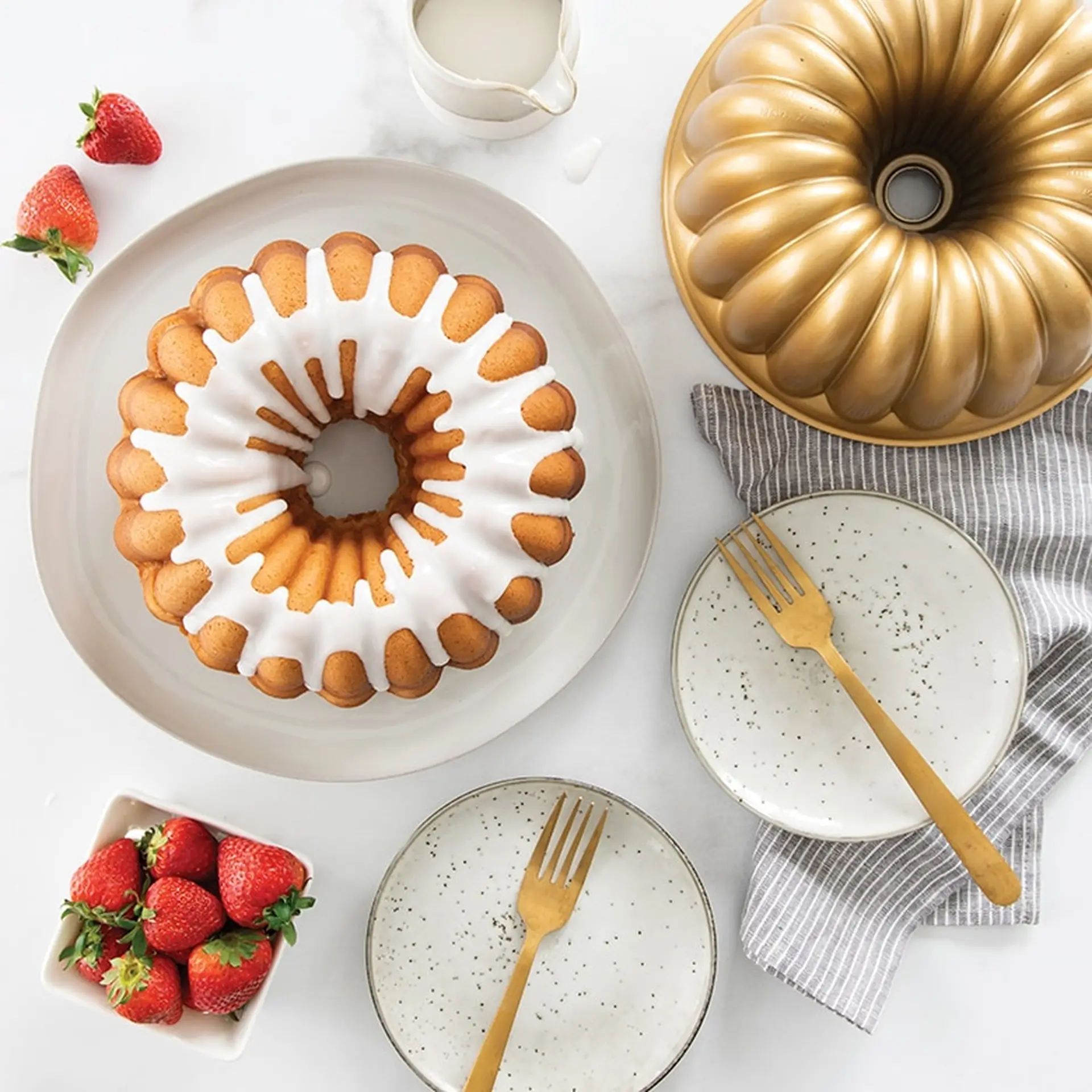 Backform Elegant Party Bundt Pan 2,4 Liter
