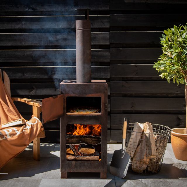 Terrassenofen mit Grillrost Terrassenofen mit Grillrost