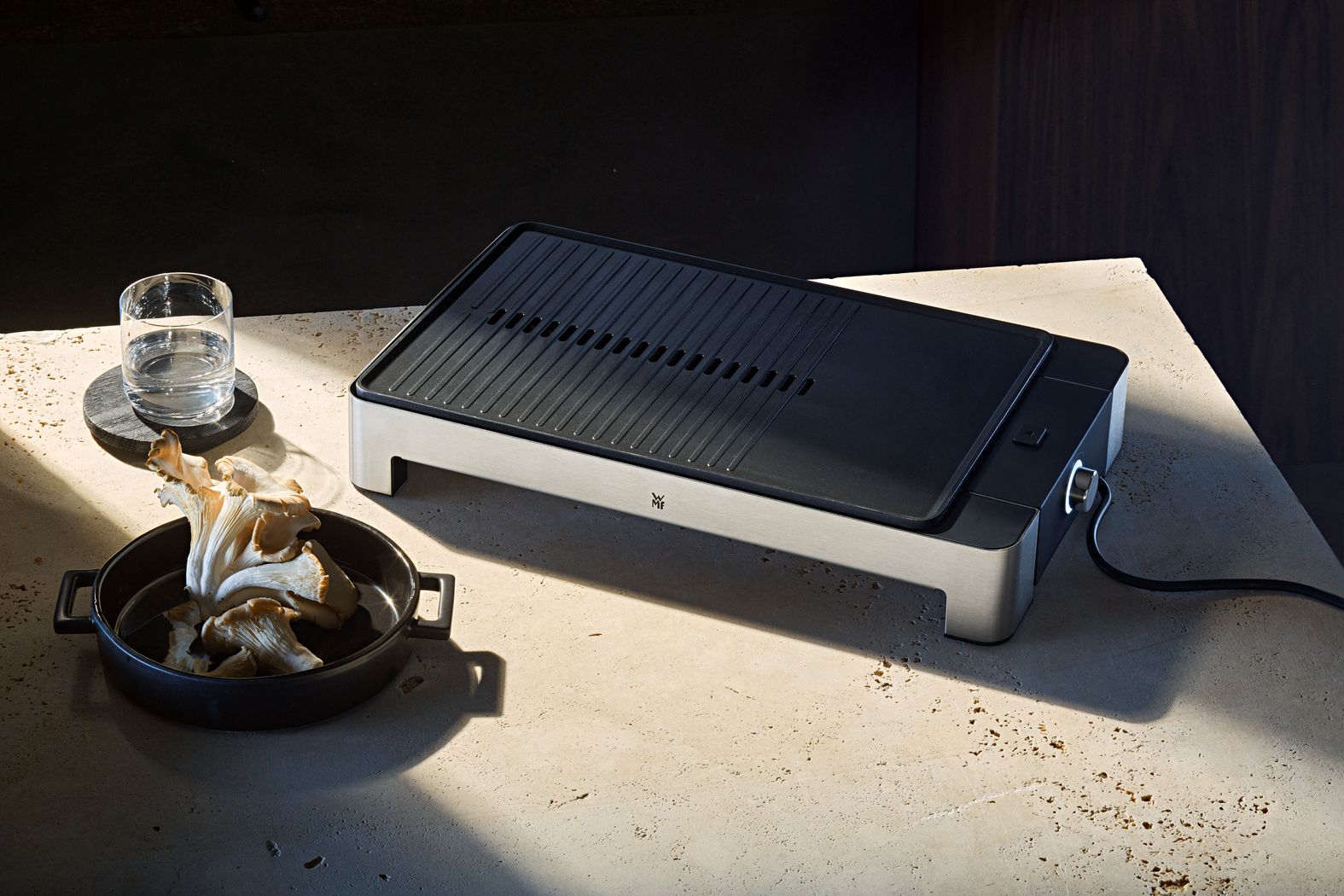 Lono Tischgrill mit flacher & gerippter Grillplatte - LED-Temperaturregelung