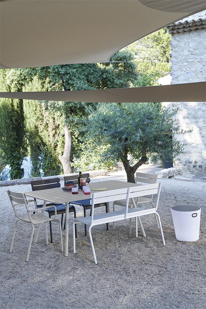 Luxembourg Outdoor-Tisch 165x100 cm Latte Beige