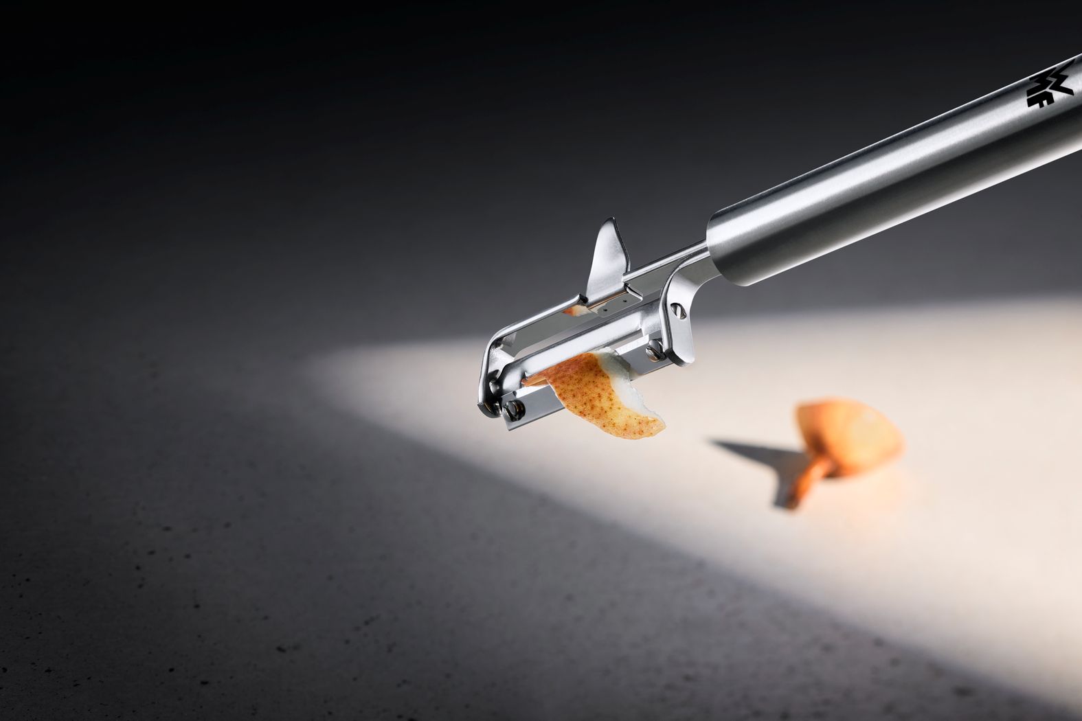 Profi Plus Edelstahl-Pendelschäler 19 cm - mit Kartoffelaugen-Ausstecher