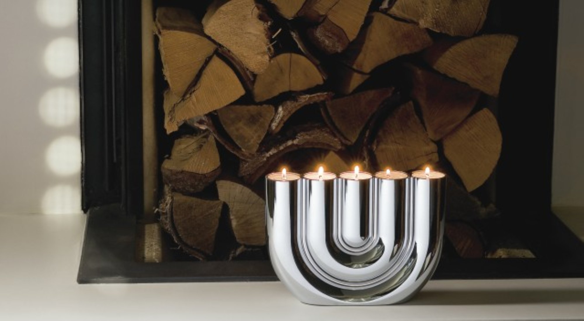 Double U Teelichthalter hochglanzpoliert