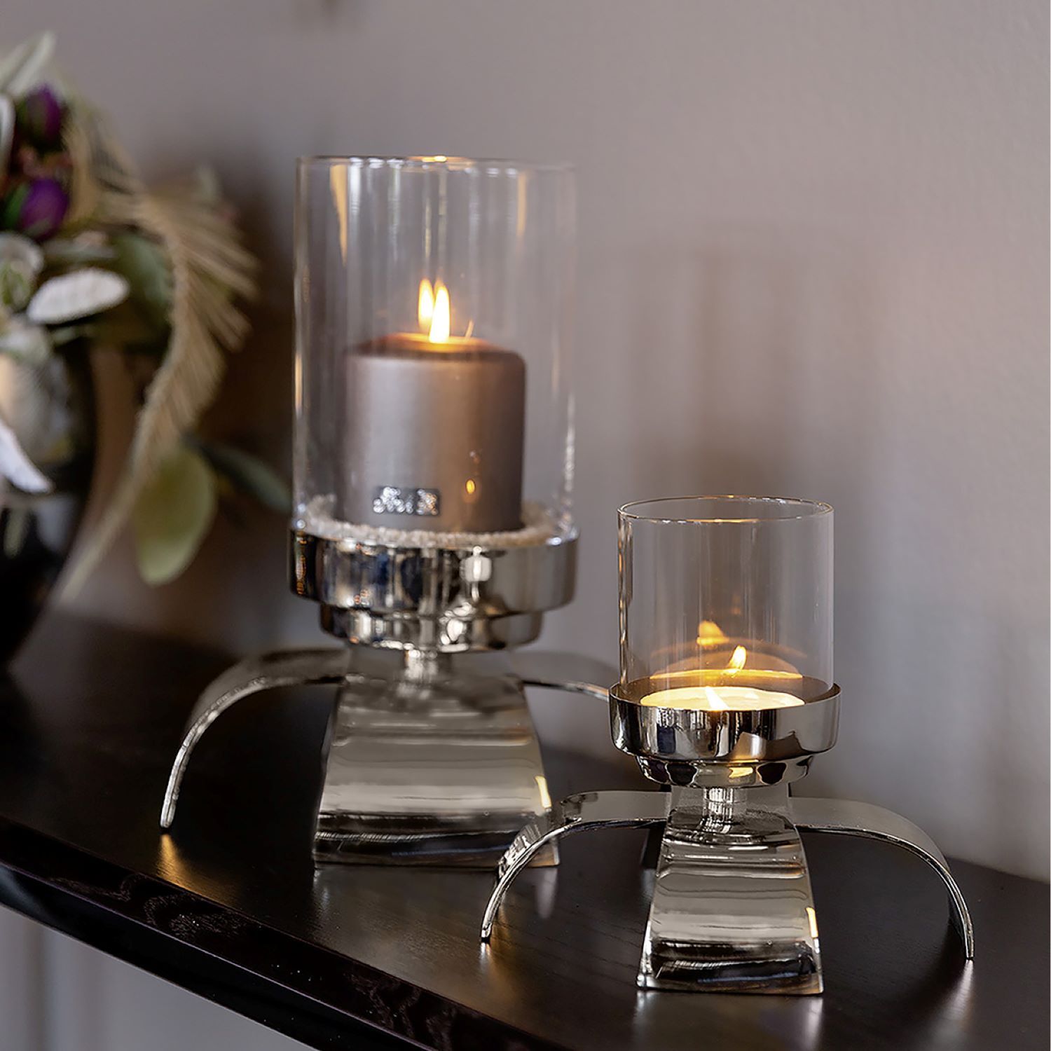 Aaron eleganter Stumpenkerzenhalter Höhe 29 cm Aaron eleganter Stumpenkerzenhalter Höhe 29 cm