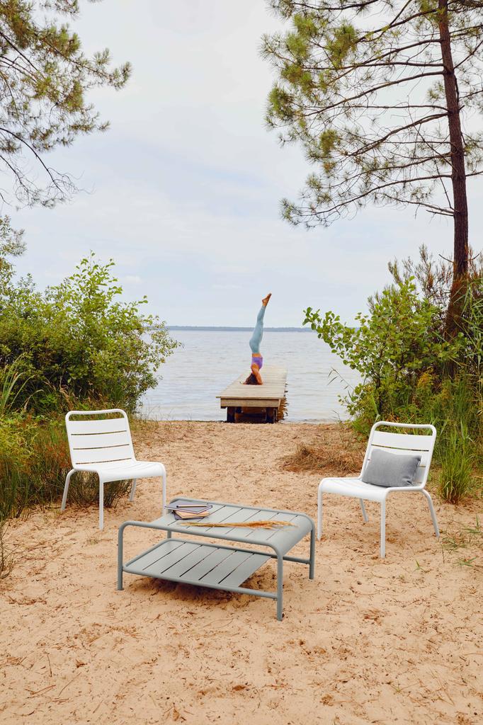 Luxembourg Lounge-Stuhl Latte Beige Luxembourg niedriger Tisch/Gartenbank latte beige