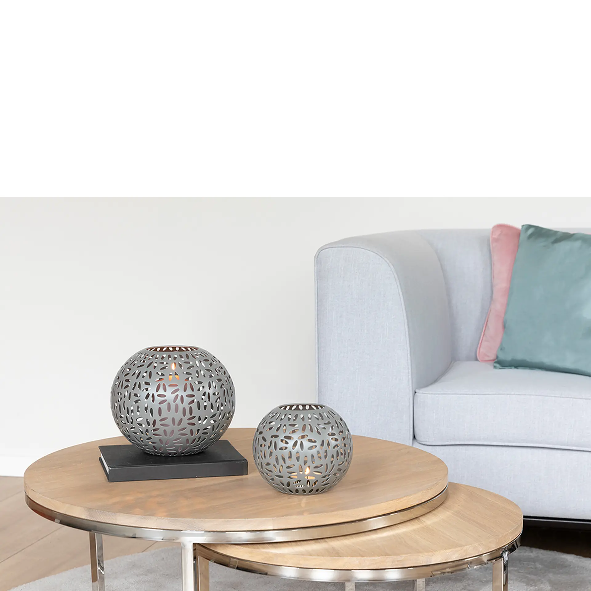 DARIA edles Windlicht aus Metall rund Beige 15