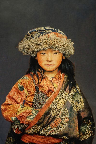 Gobelinbild Tibetanisches Kind, blau 95x140 cm ungerahmt