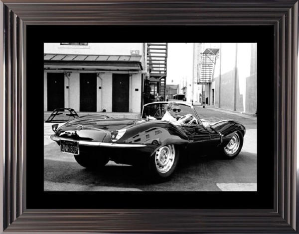 Bild mit Bilderrahmen McQueen Jaguar 60*80 cm